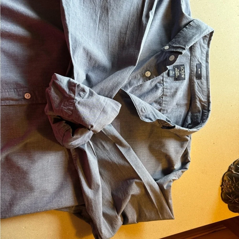 J Crew flex washed men’s shirts. (K)